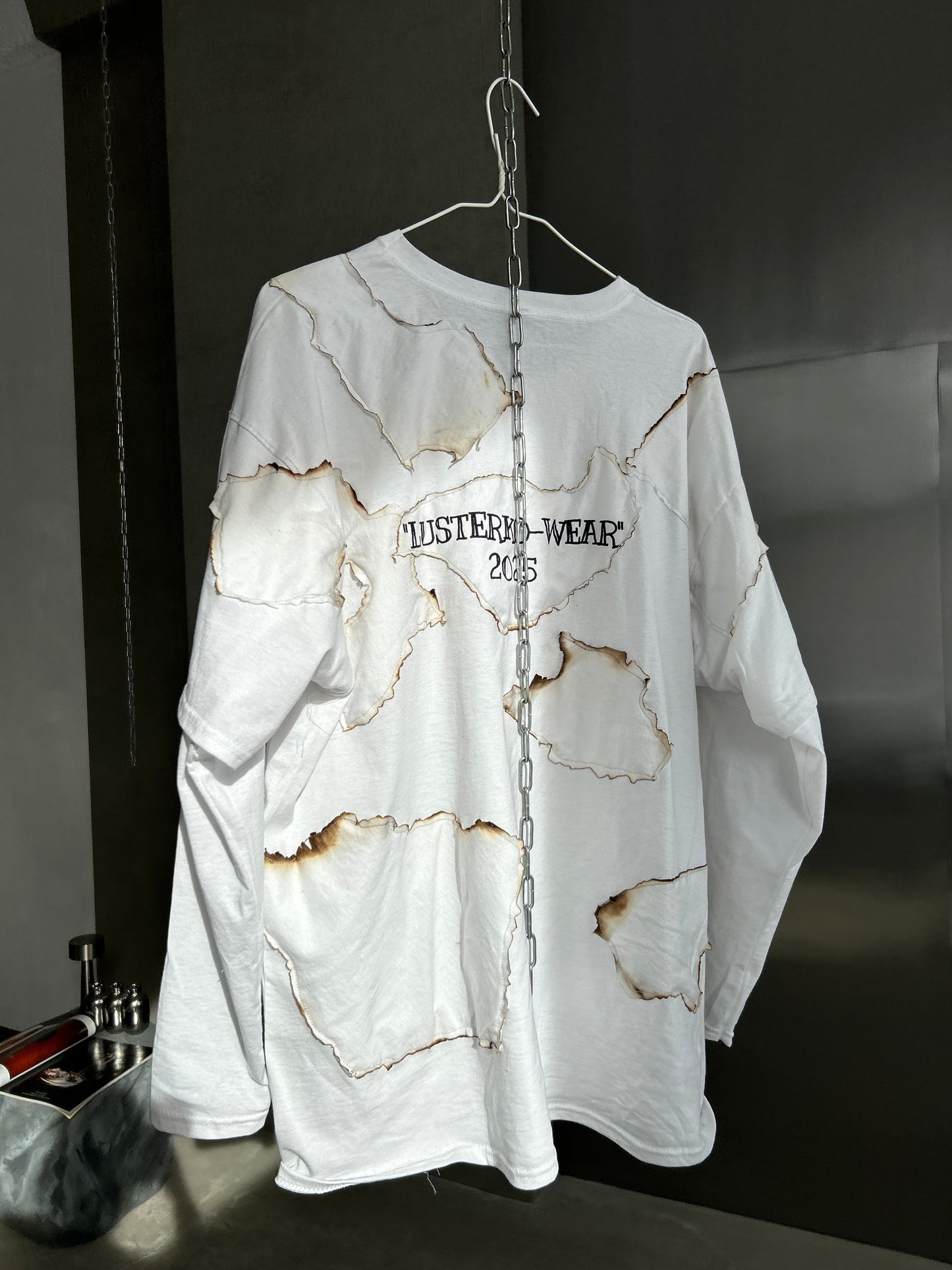 0001BURNED LONGSLEEVE