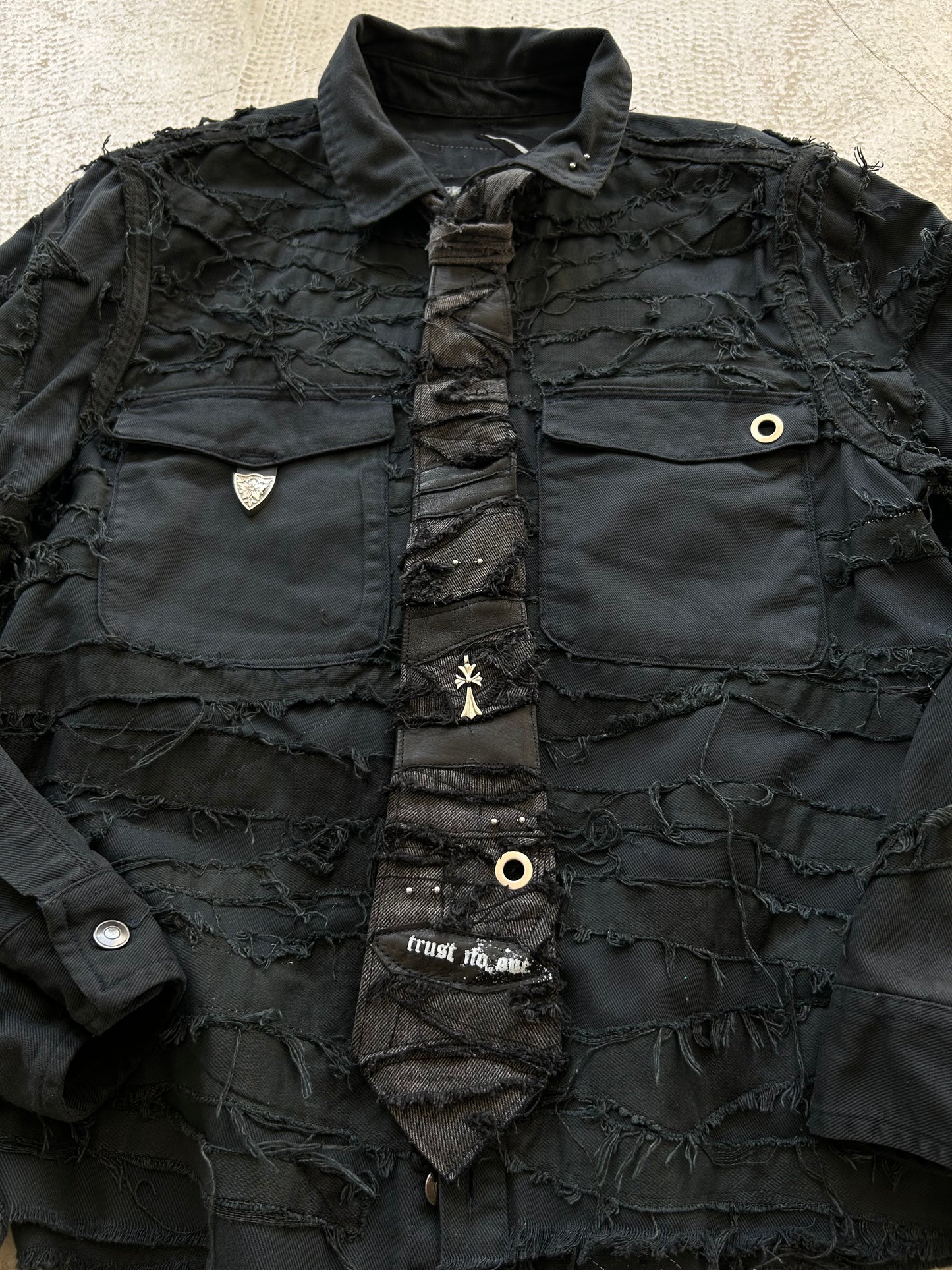 11111DENIM DARK SHIRT WITH TIE