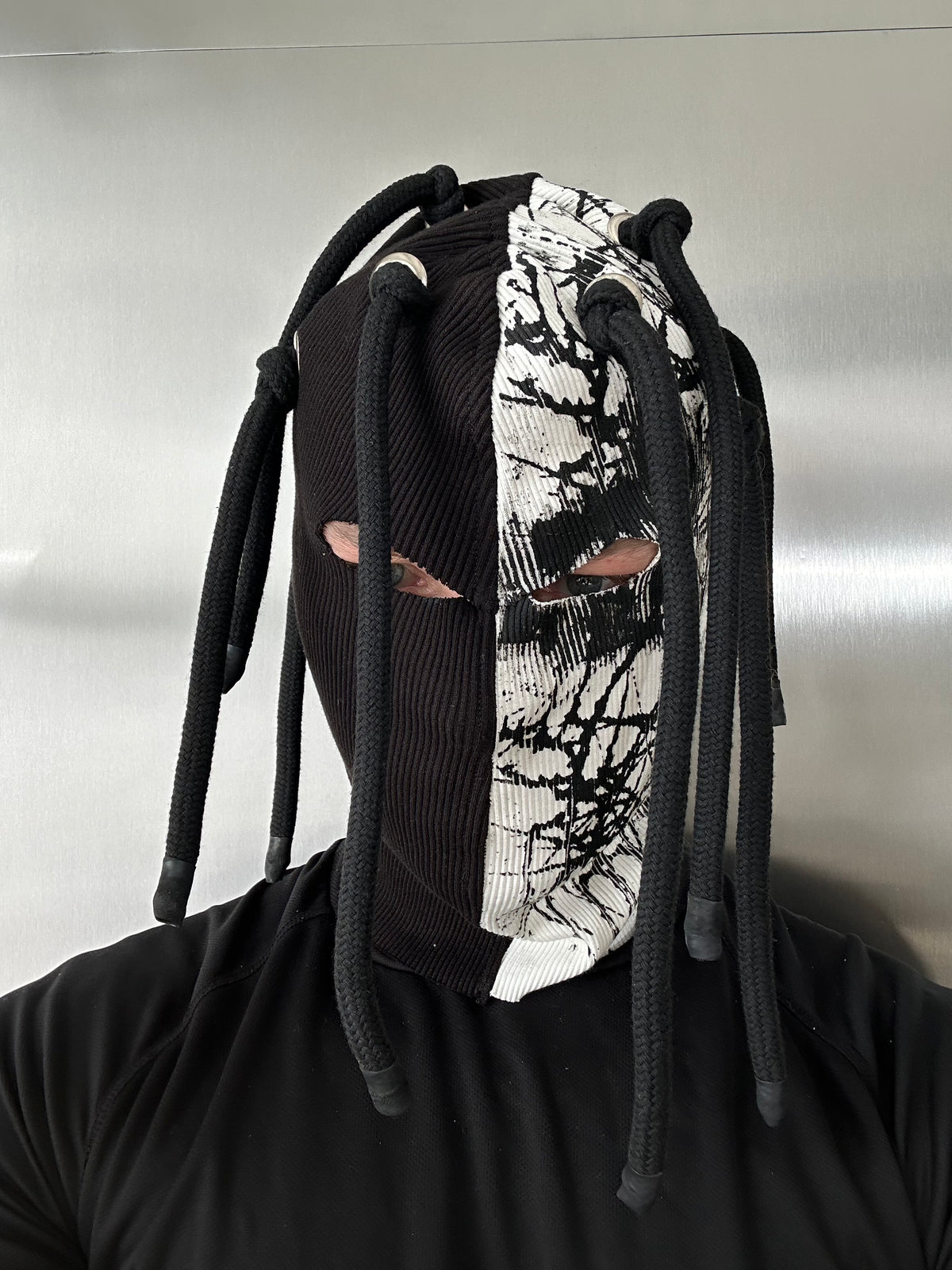 /SPLIT BALACLAVA