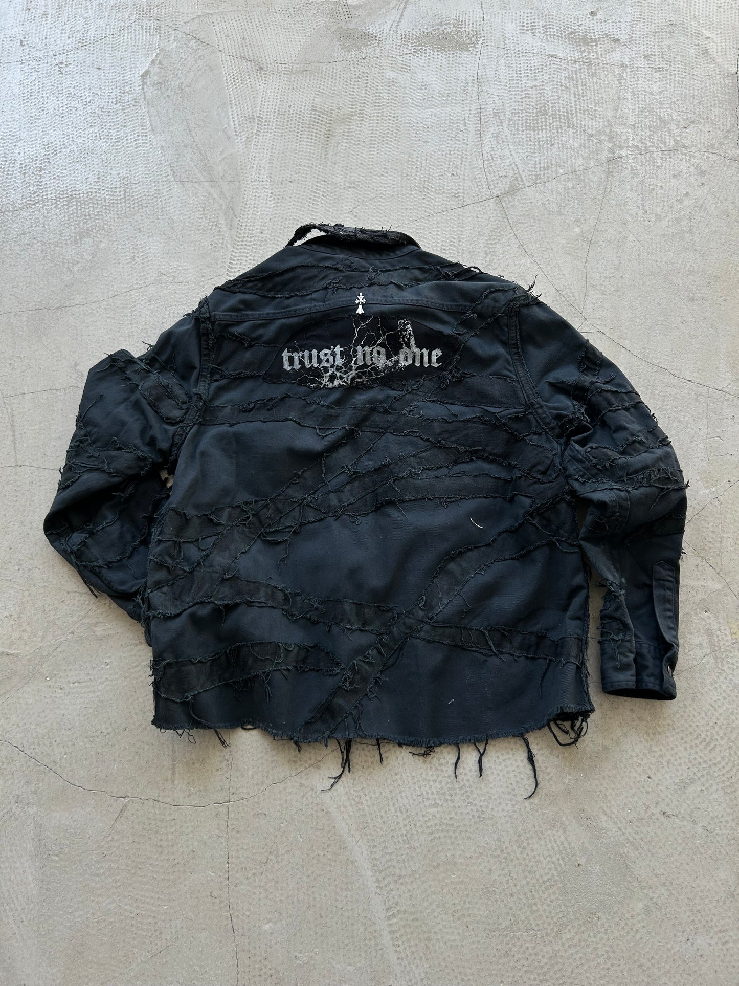 11111DENIM DARK SHIRT WITH TIE