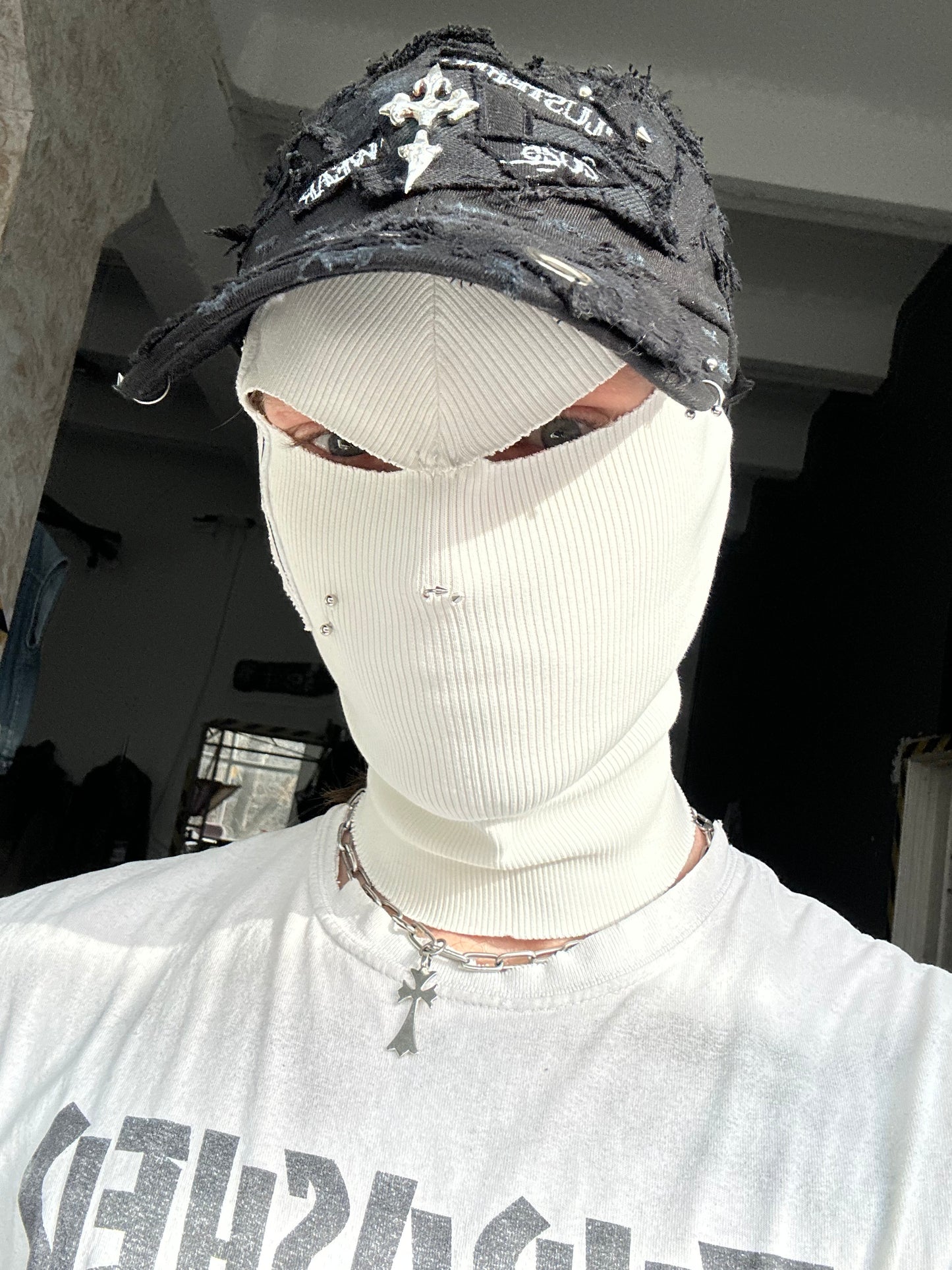 0001WHITE MASK