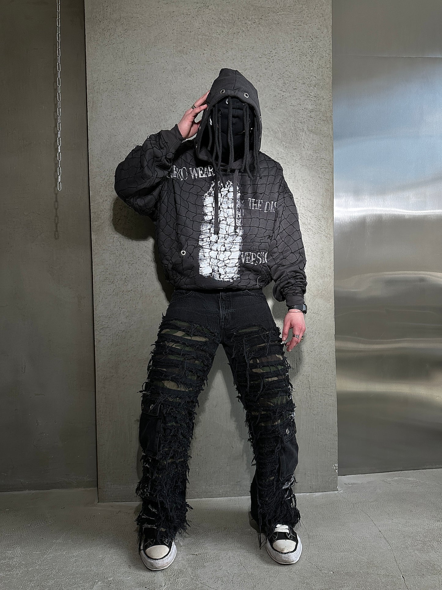 001/ WAR DISTRESSED CARGO PANTS