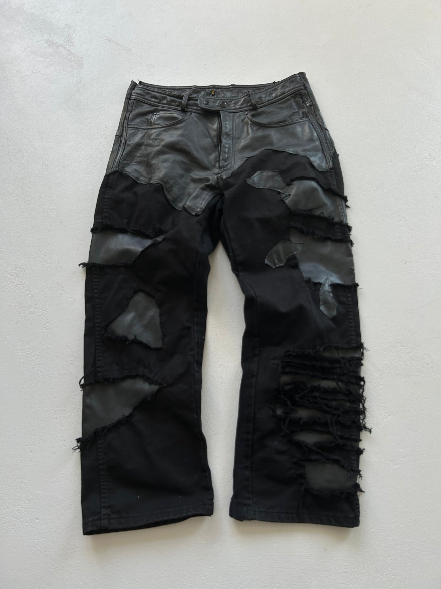 0/LEATHER DENIM PANTS