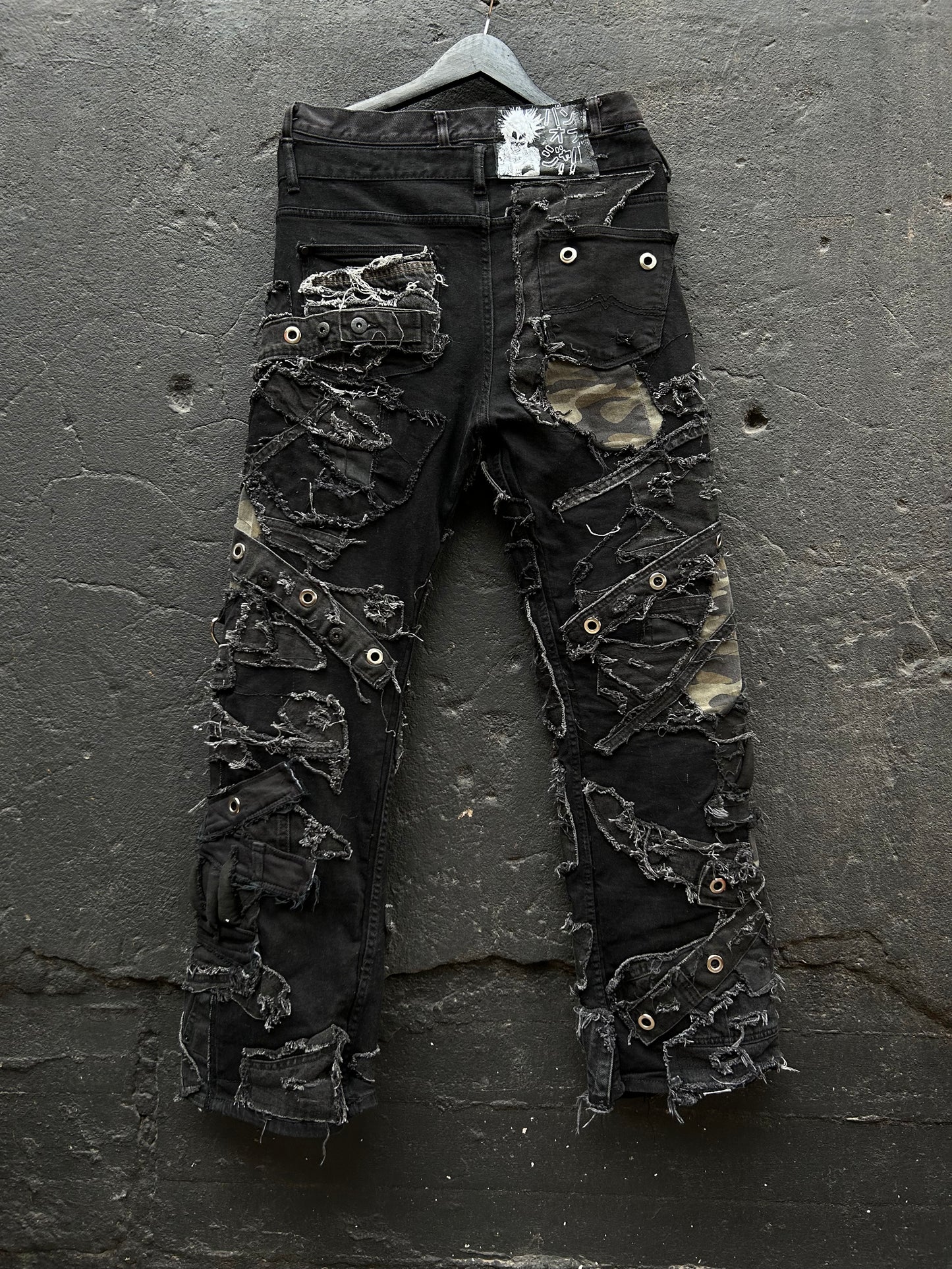 01DARK ASH BAGGY JAWS DENIM PANTS