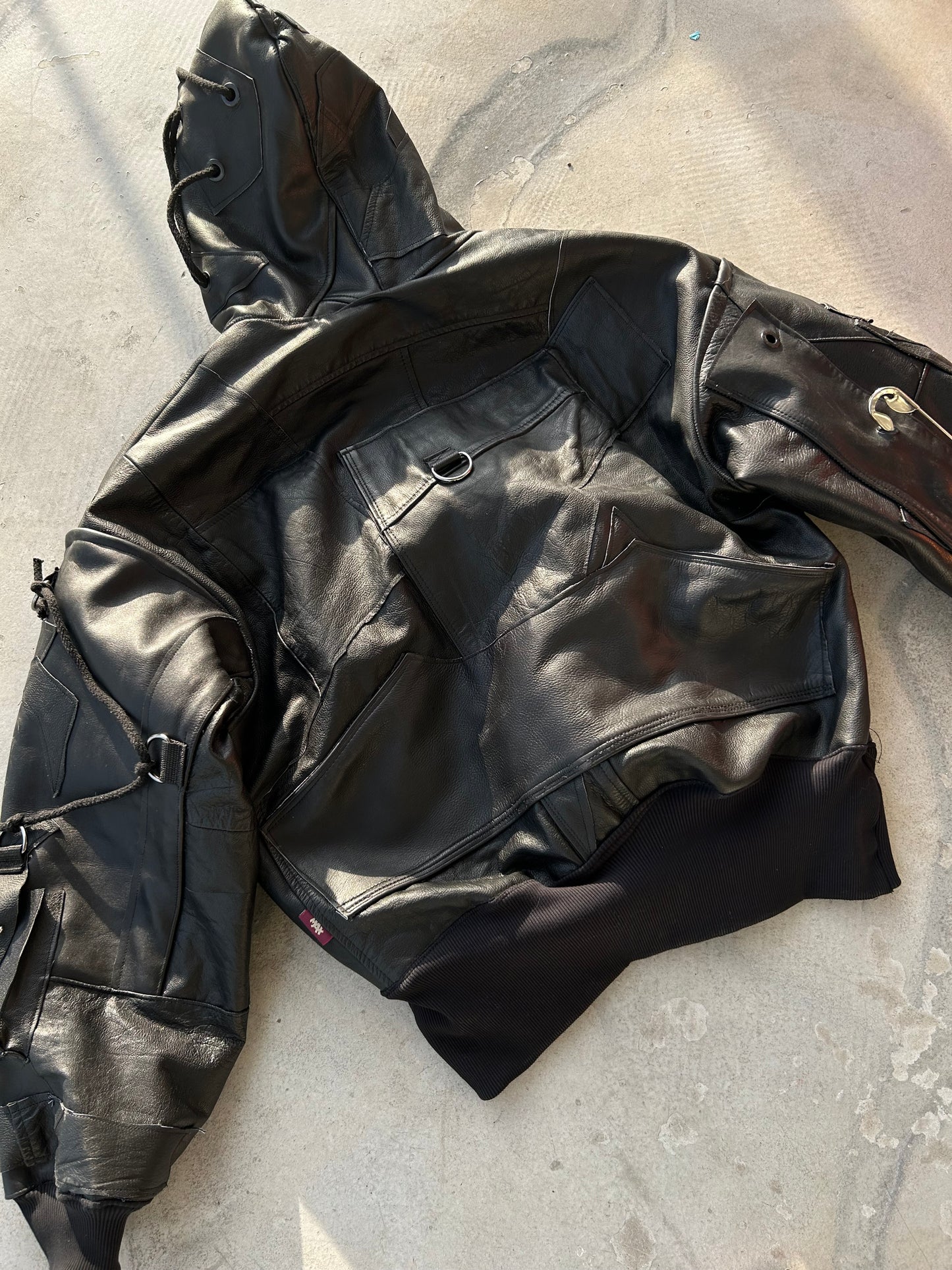 111HARD LEATHER DECONSTRUCTED BOMBER