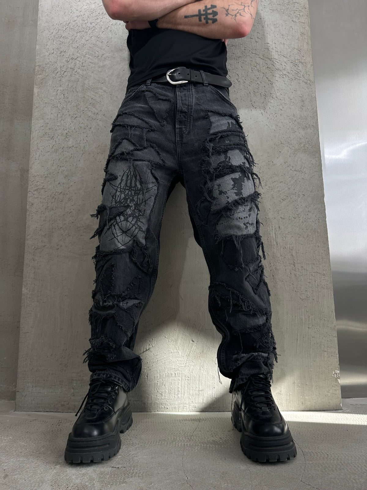 /FRACTURE JEANS