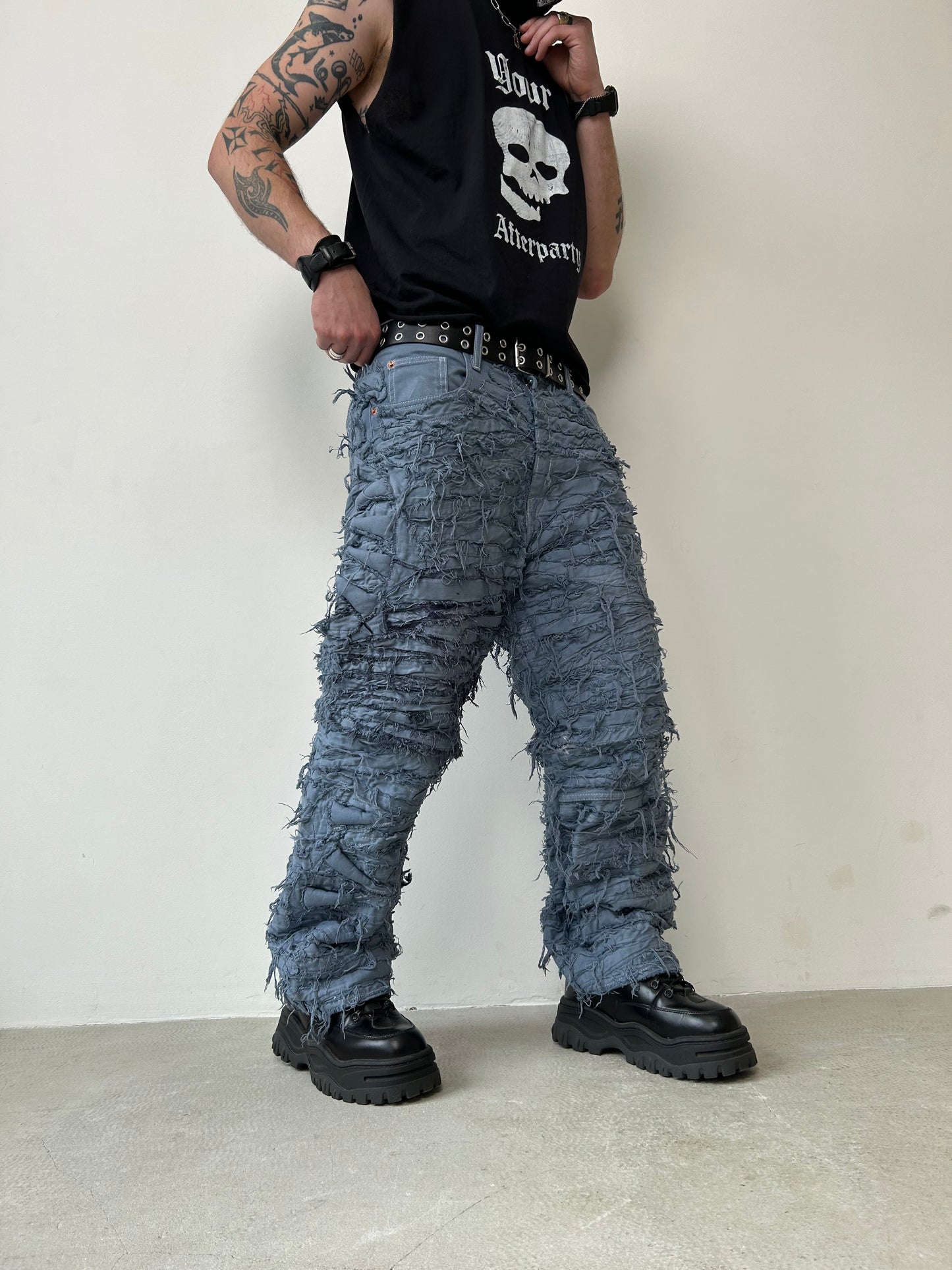 1TRANSFORMER BAGGY DENIM DISTRESSED PANTS
