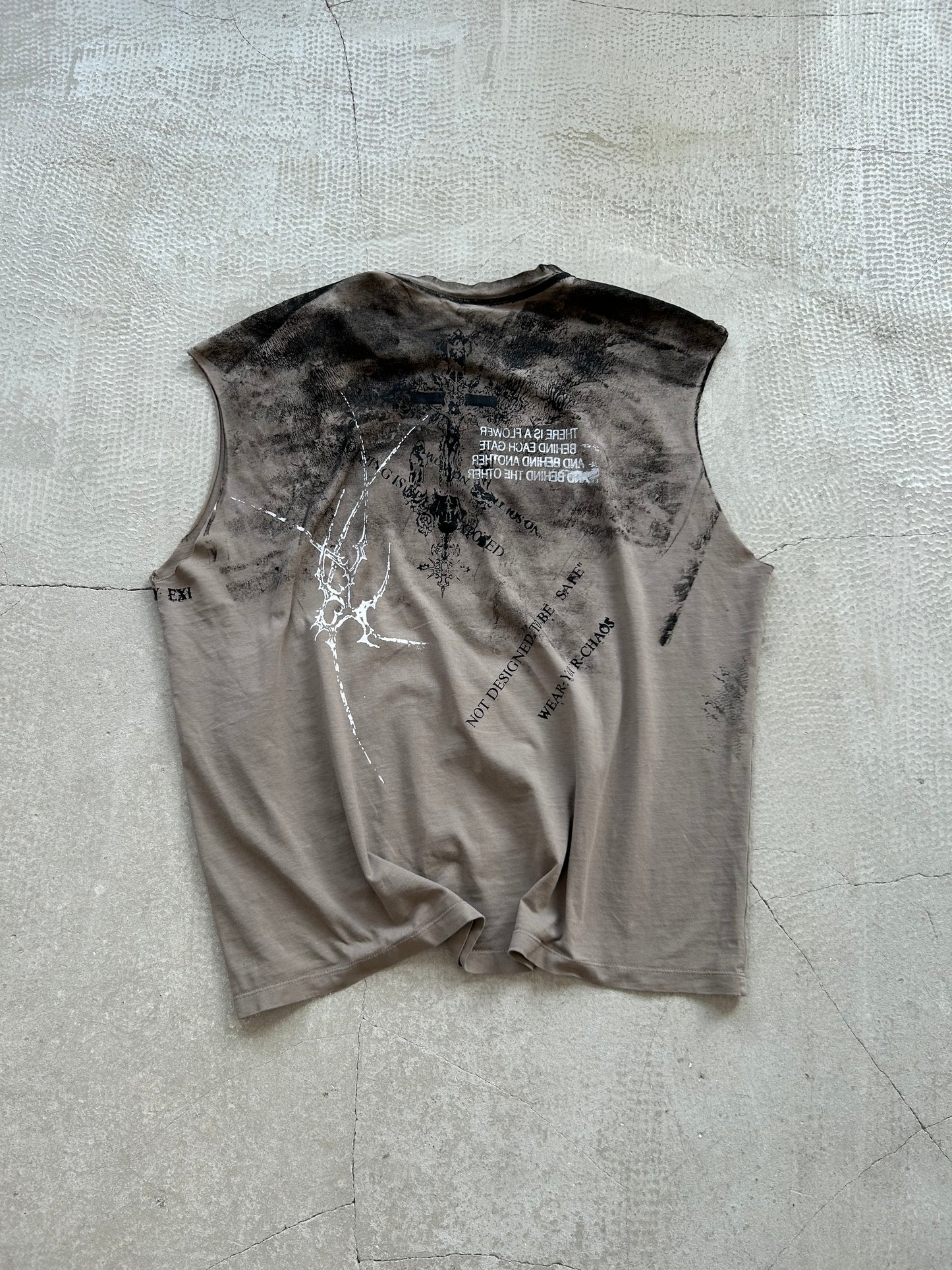 000/ ASH VEIL TANK