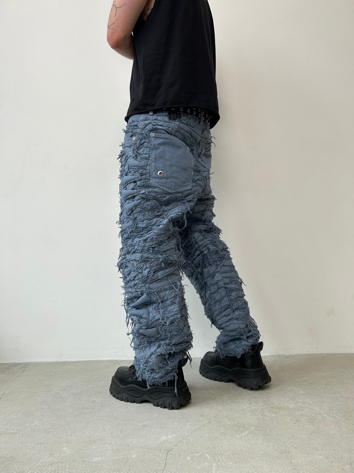 1TRANSFORMER BAGGY DENIM DISTRESSED PANTS