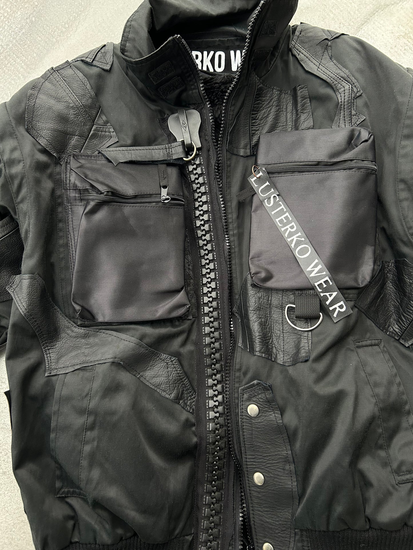 00TRANSFORMER UPCYCLE LEATHER BOMBER