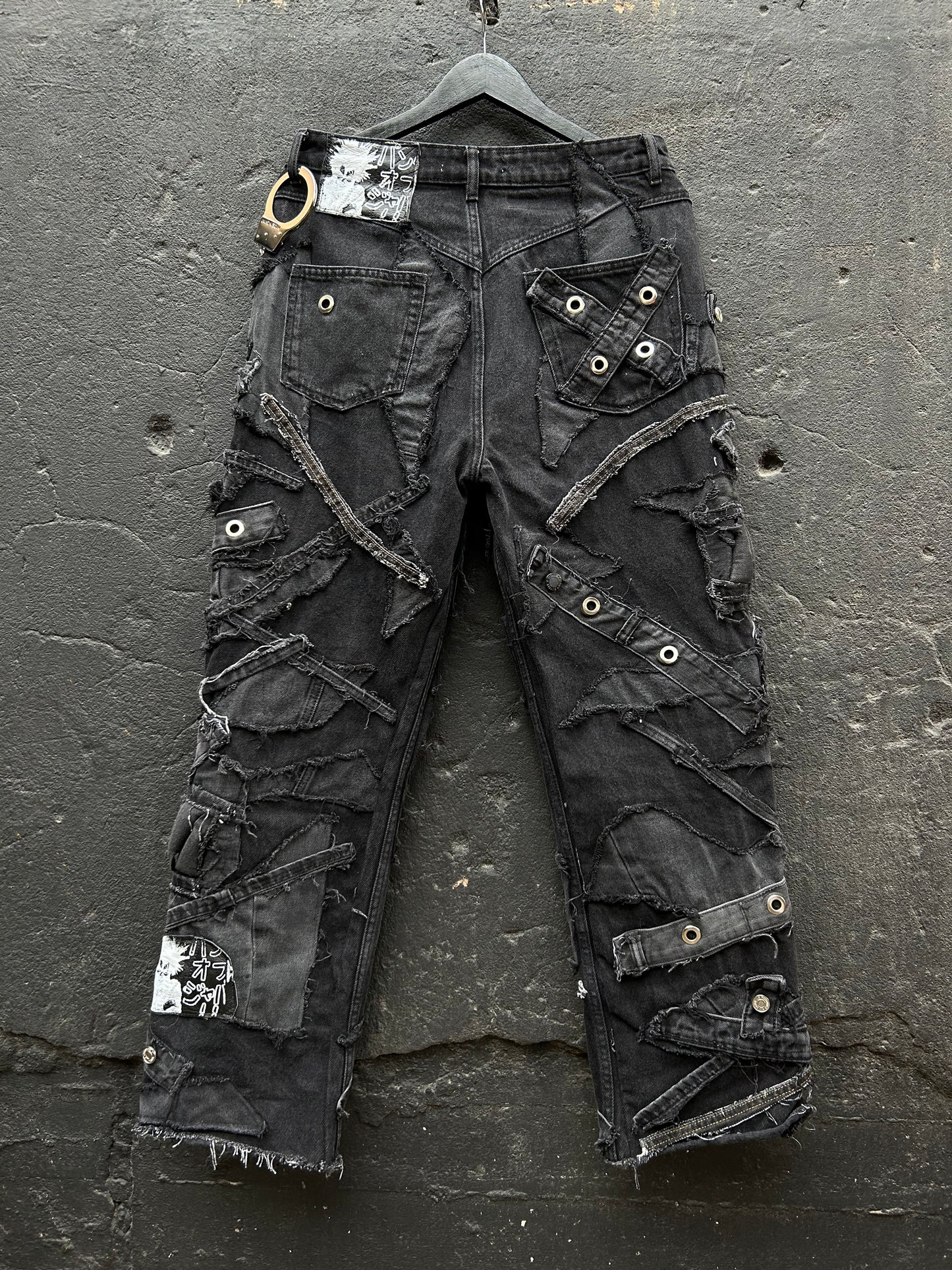 00DISTRESSED ASH BAGGY PANTS