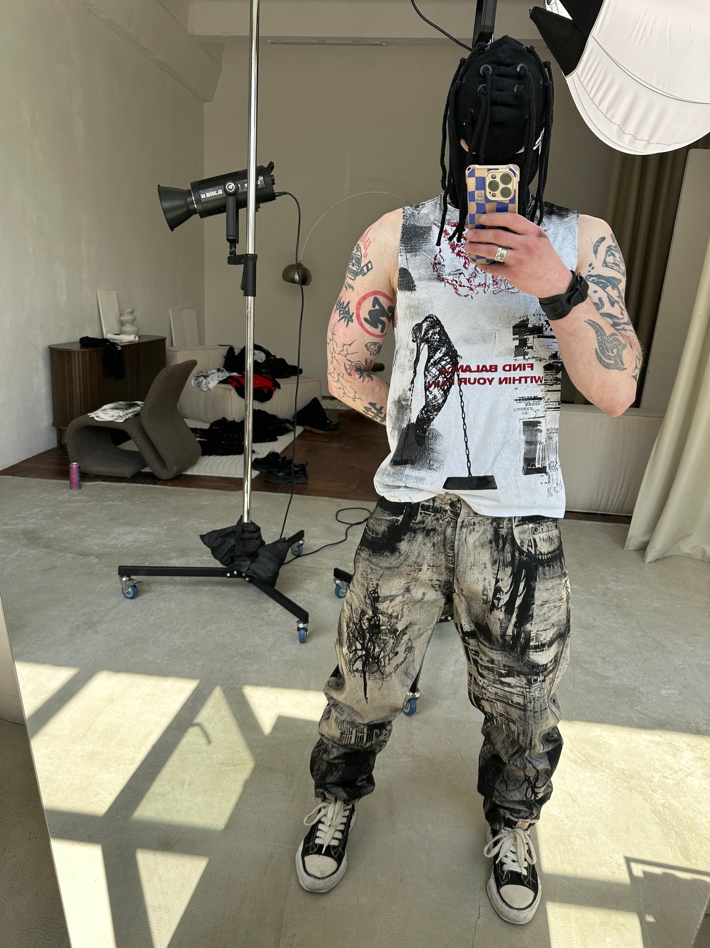 001/ SAINT DISTORTED TANK