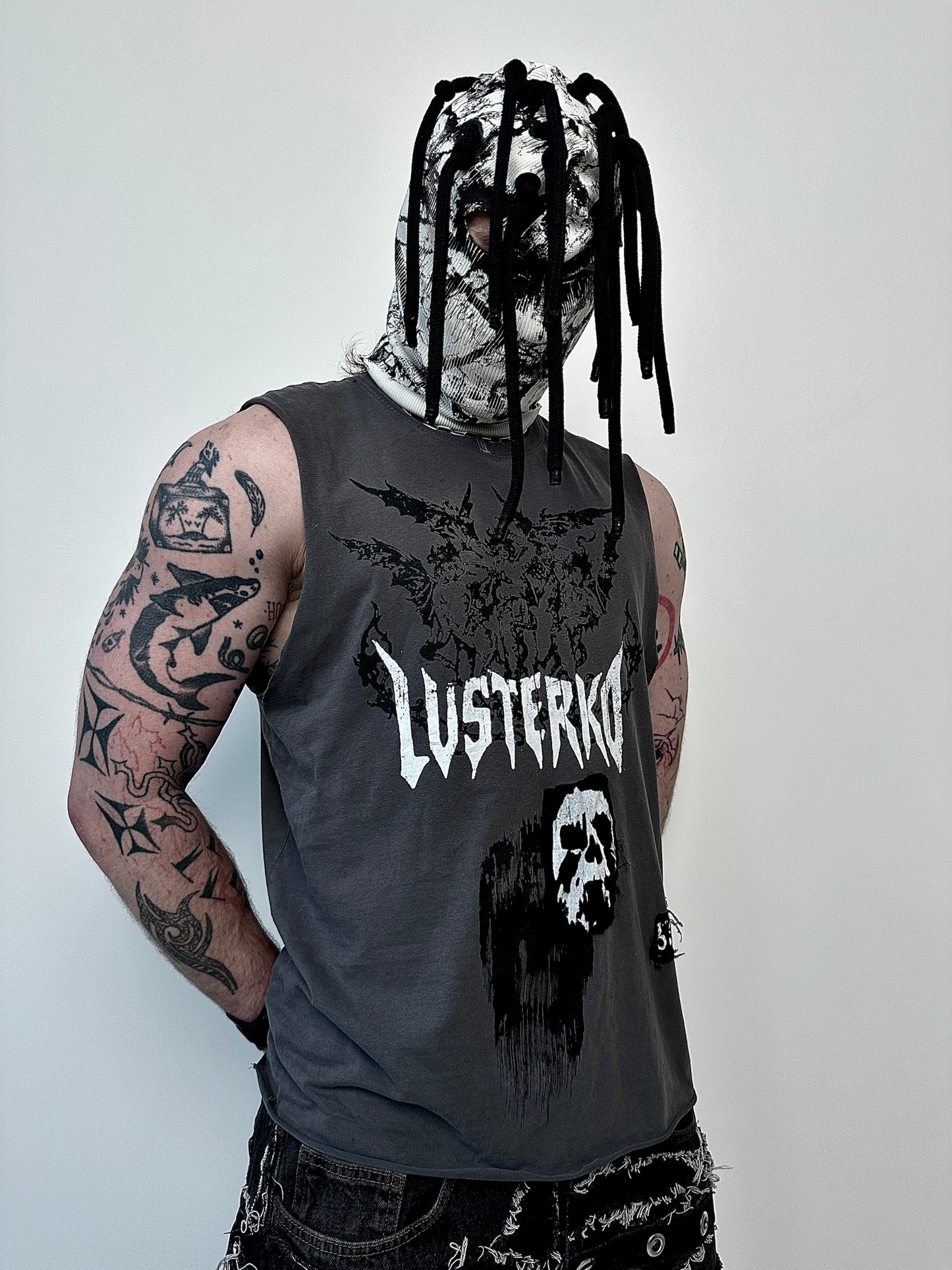 000/ THE "RECLAIMED ANARCHY" DISTRESSED TANK