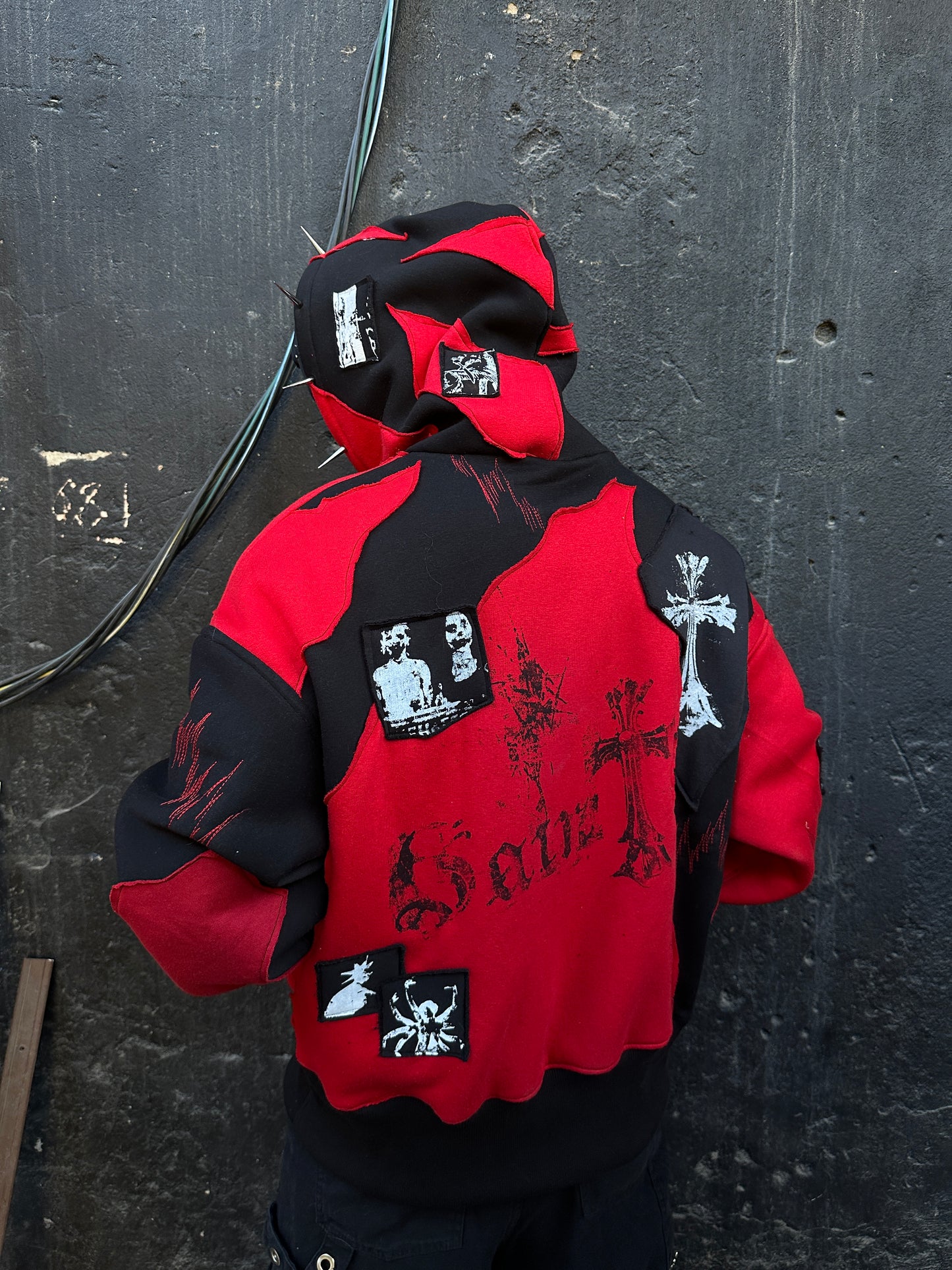 111RED HOODIE