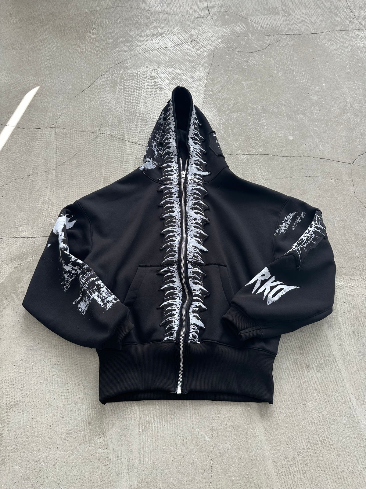 /MARROW DARK ZIP HOODIE
