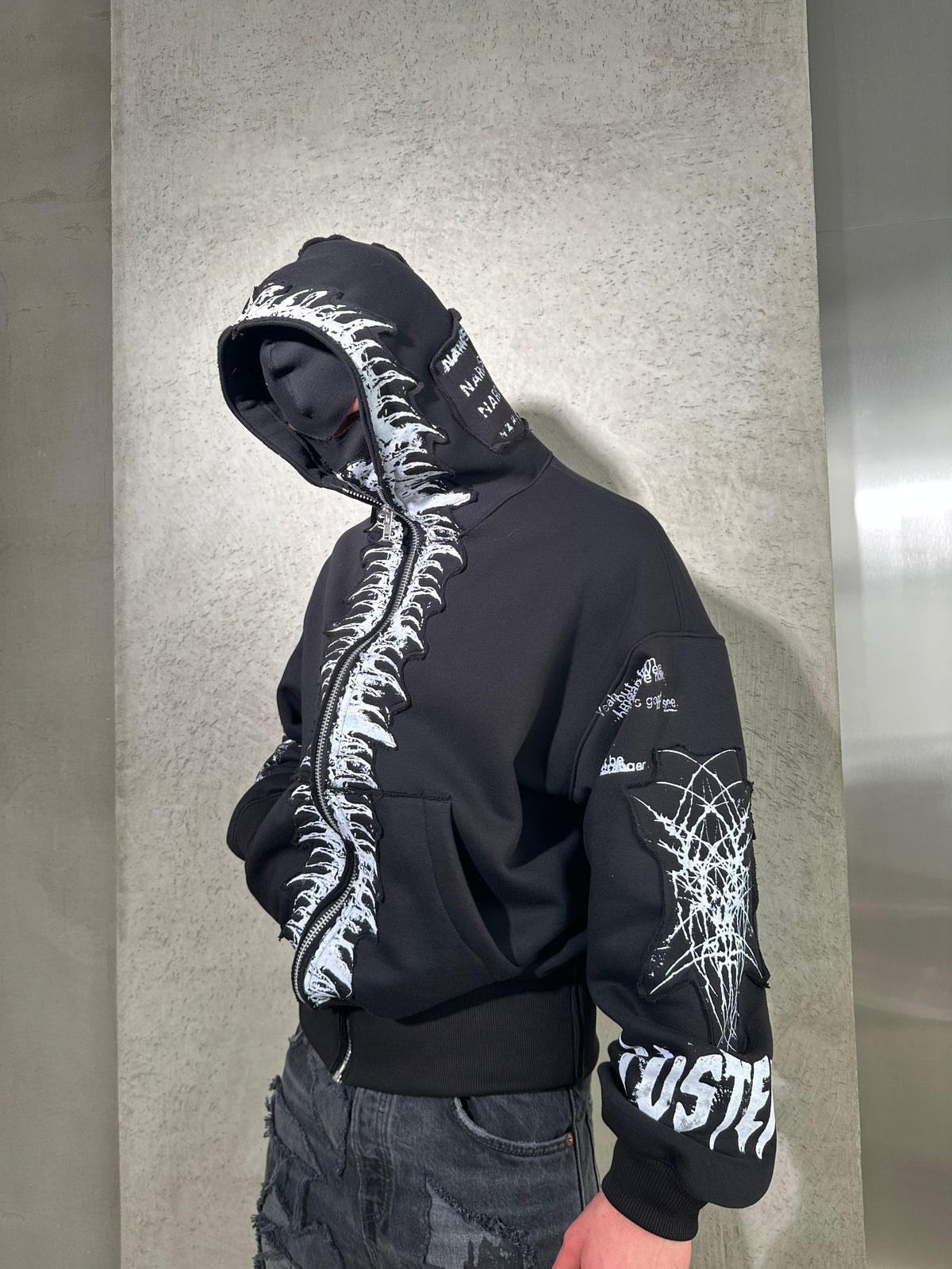 /MARROW DARK ZIP HOODIE