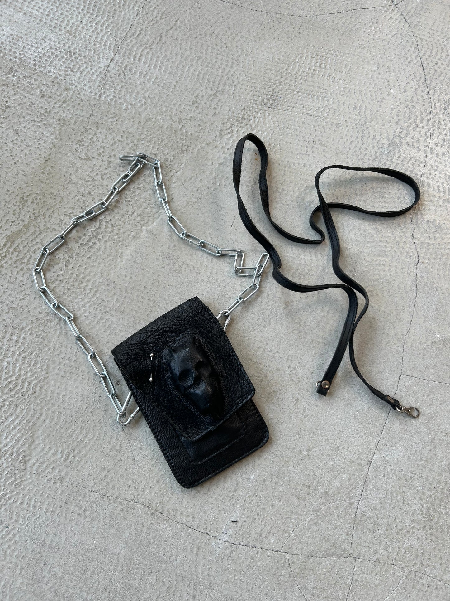 00/ SKULL LEATHER MINI BAG