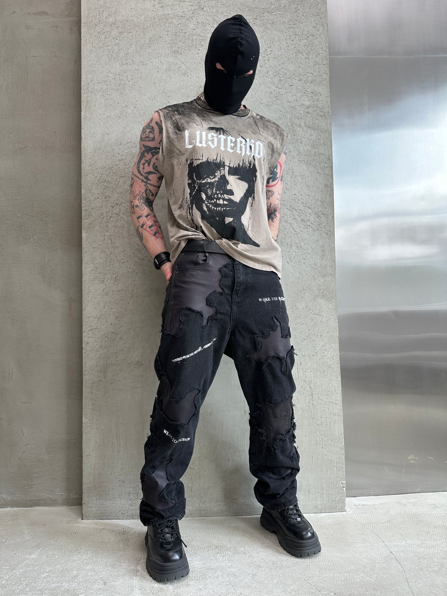 000/ "SUB-HUMAN SHIFT" ARTIFACT TROUSERS