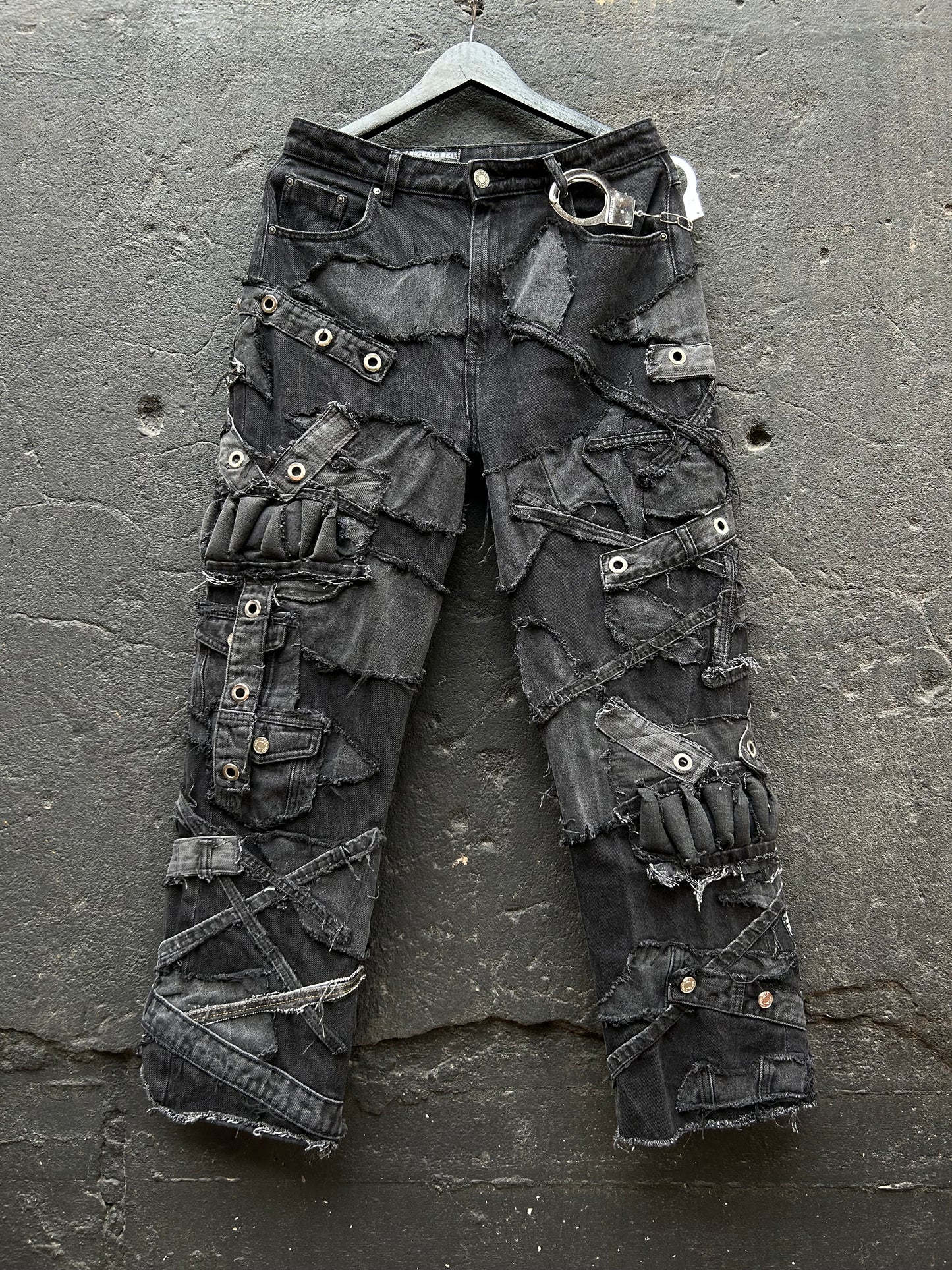 00DISTRESSED ASH BAGGY PANTS