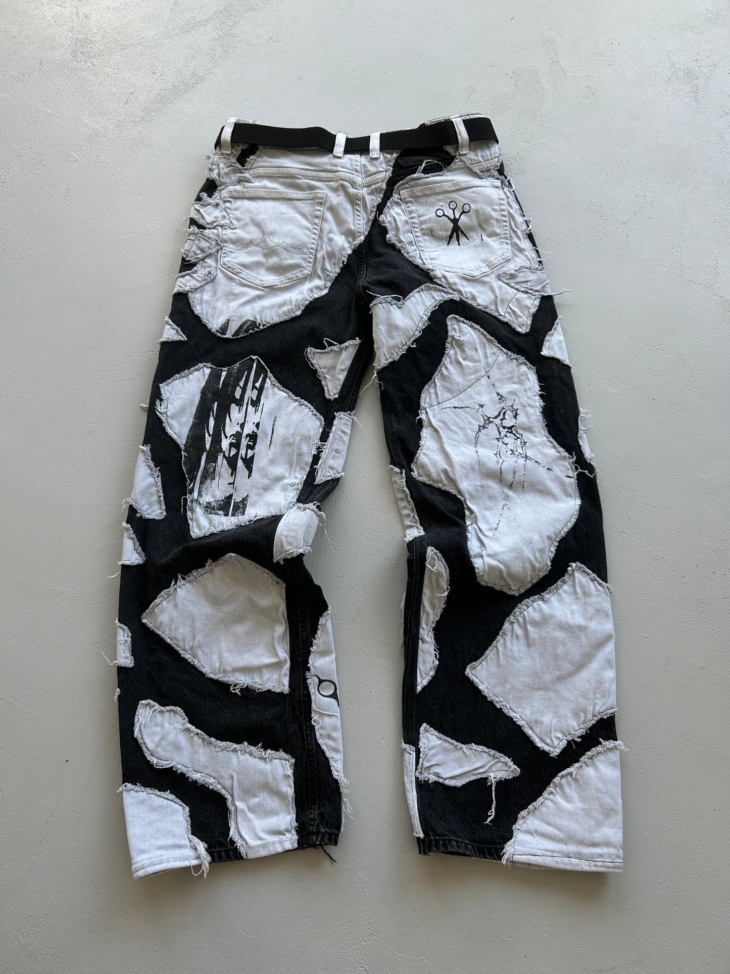 0/DECONSTRUCTED DENIM BAGGY PANTS