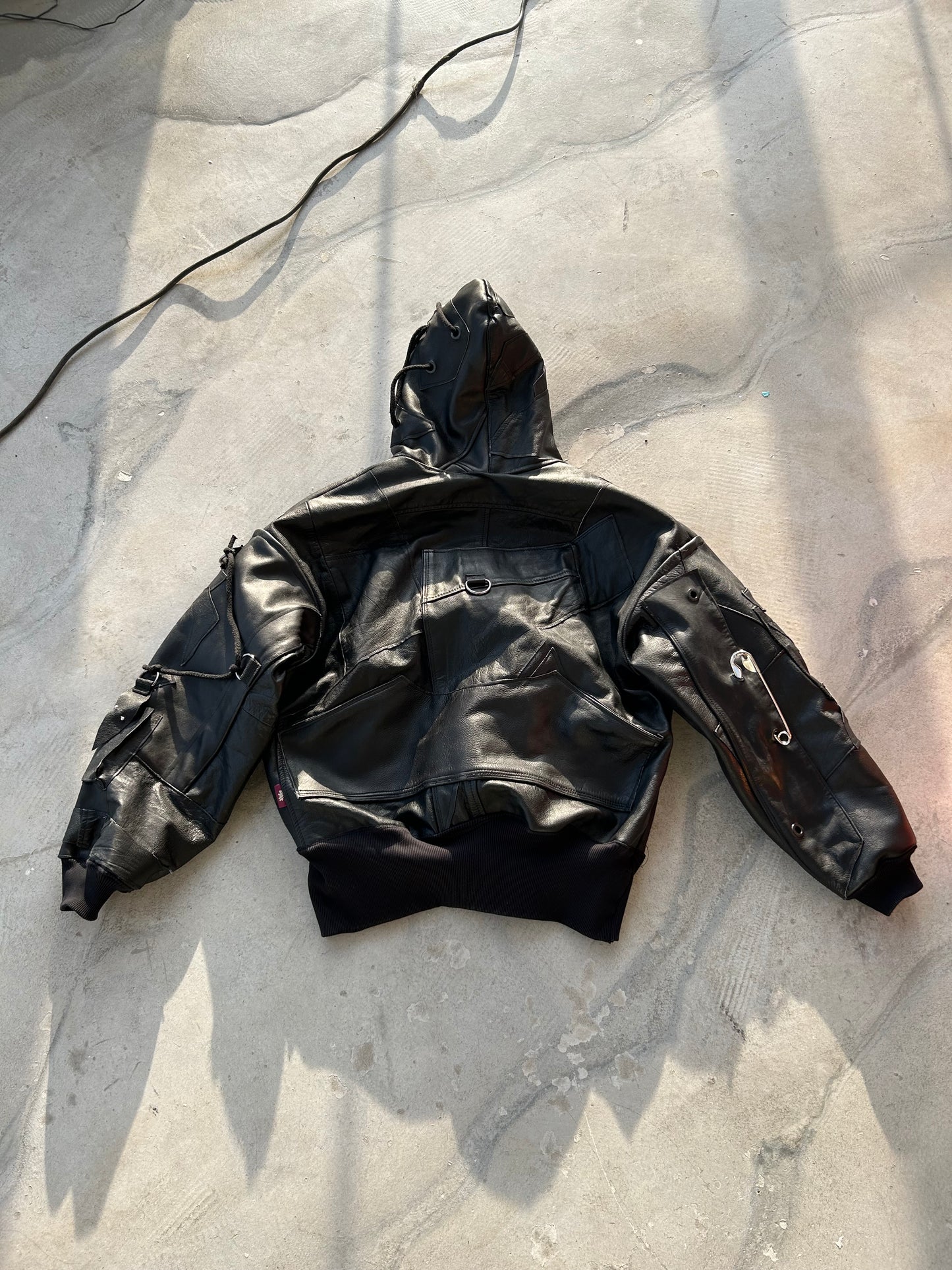 111HARD LEATHER DECONSTRUCTED BOMBER