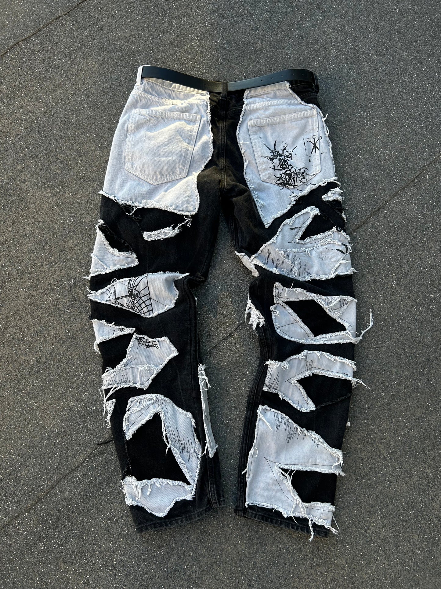 1BLACK/WHITE UPC PANTS