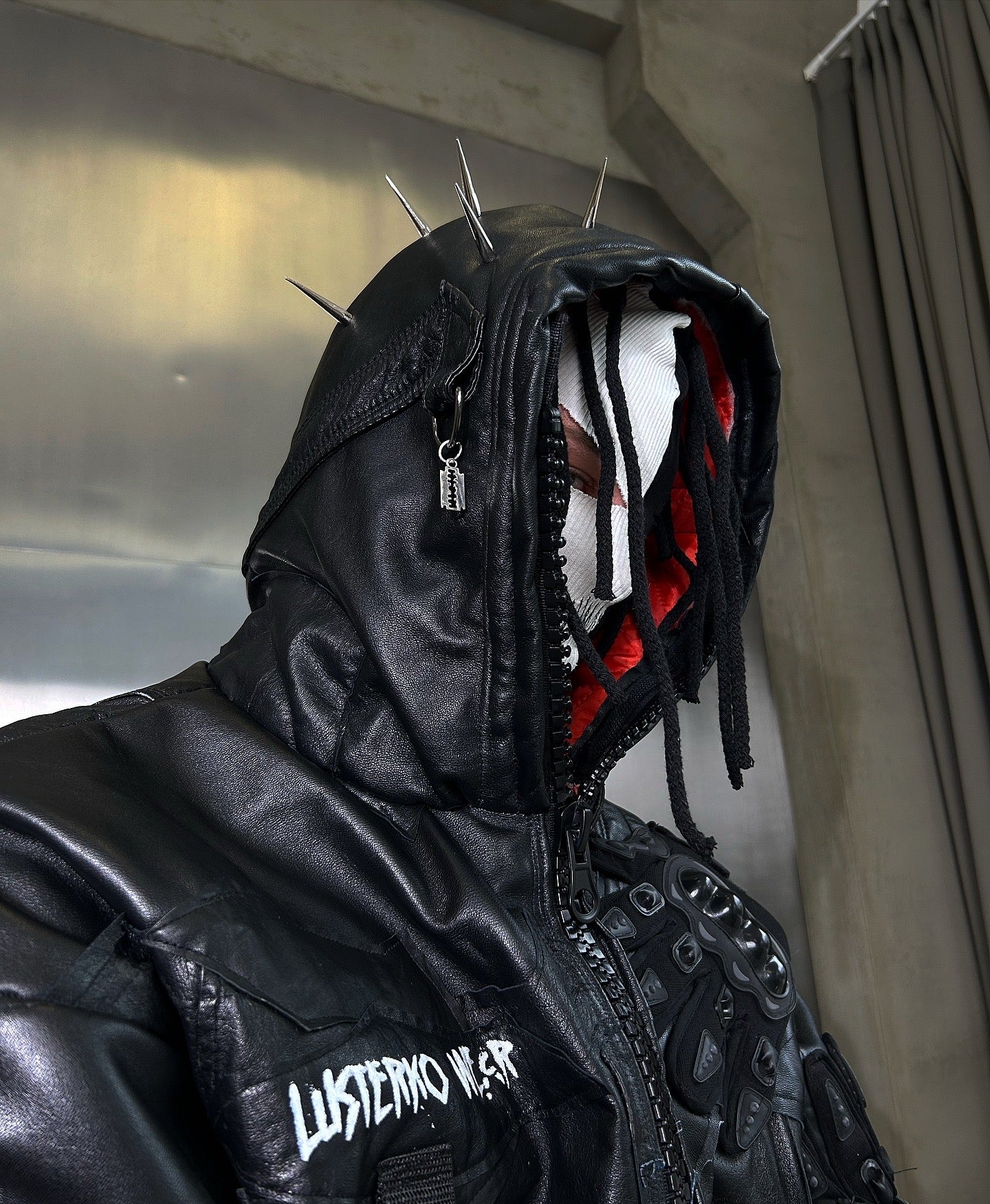 11BLACK/WHiTE SKIMASK