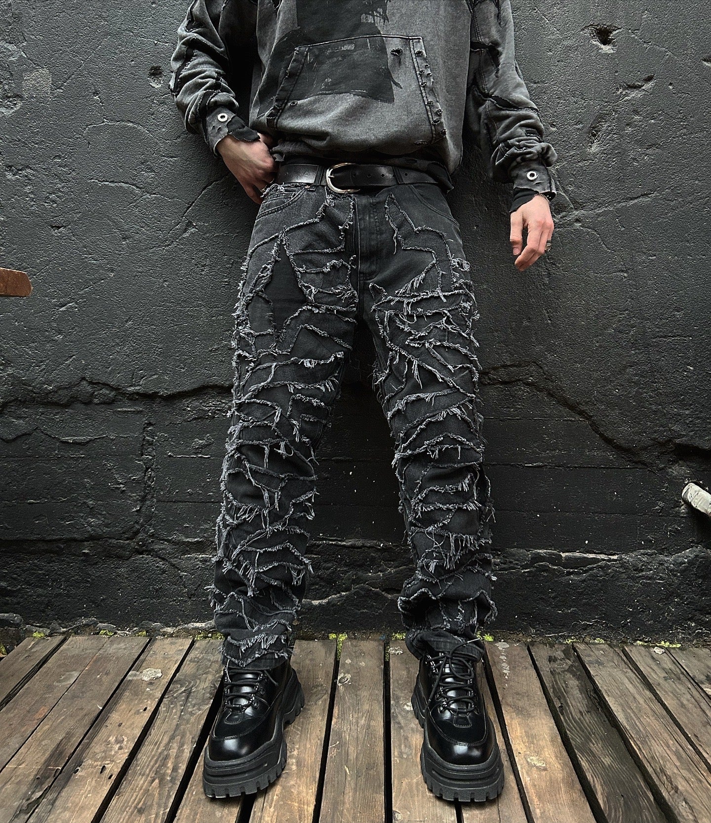 1111DIsTrESSEd PANTS