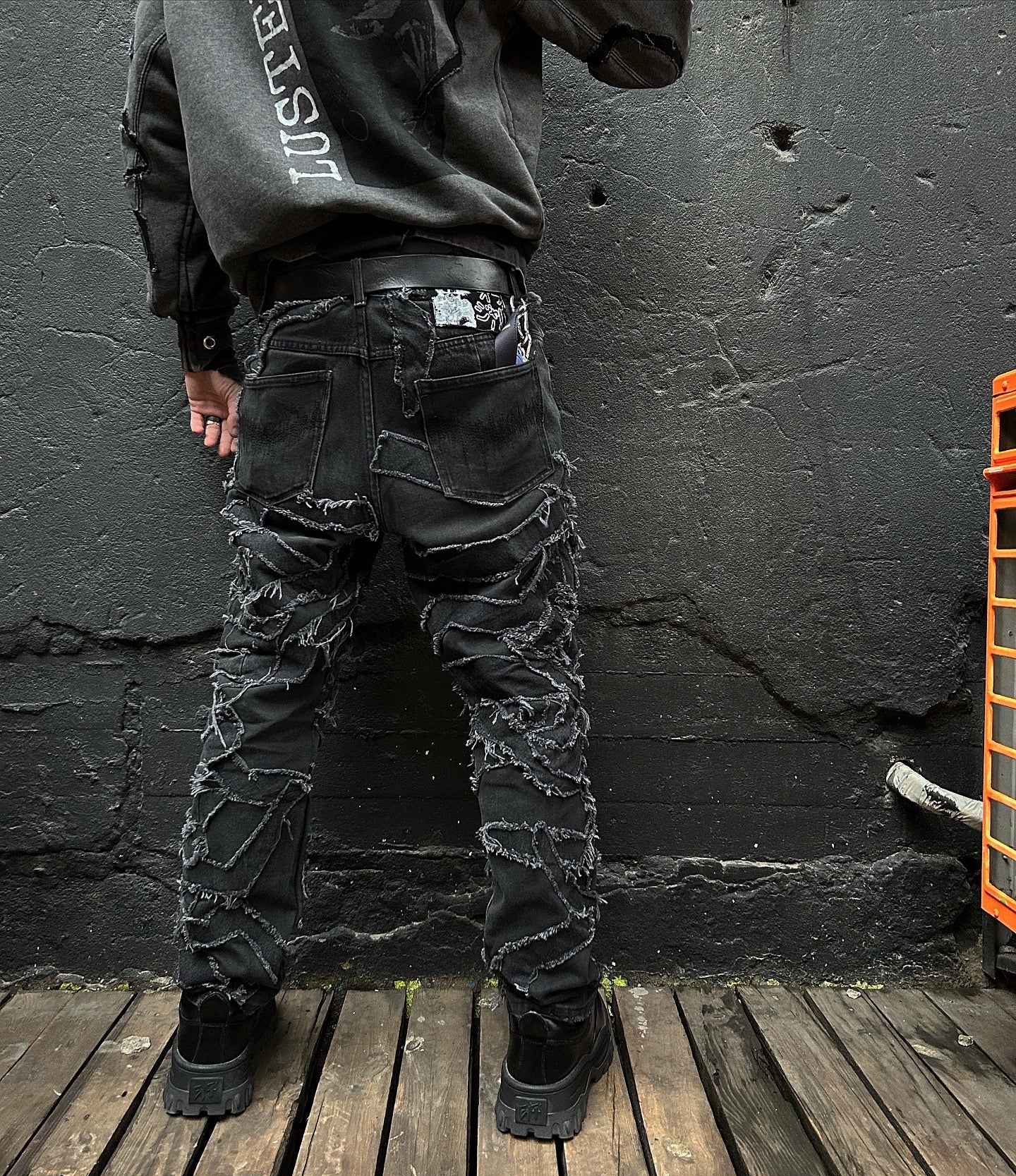 1111DIsTrESSEd PANTS